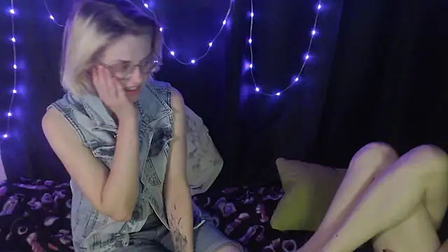 Snapshot of __Freya___ chatting on 05.26.26 Freya online show from 05.26.26