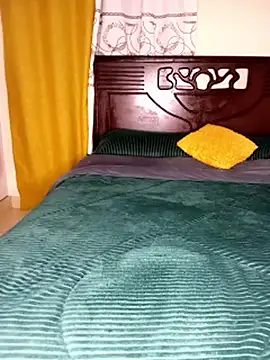 sexy girlyee online show from 06.12.26