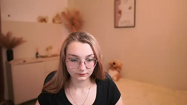 Sophielux18 online show from 05.23.26