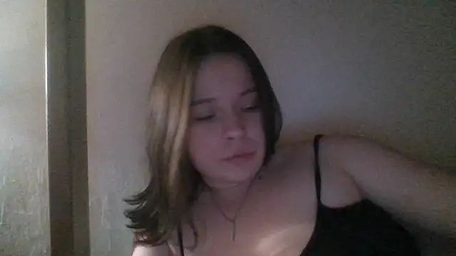 RiaLowelyt online show from 05.25.26
