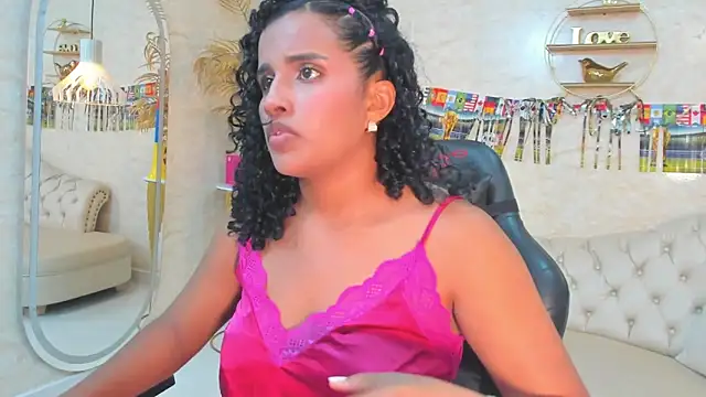 Horny Curls online show from 06.20.26