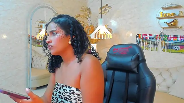 Horny Curls online show from 06.23.26
