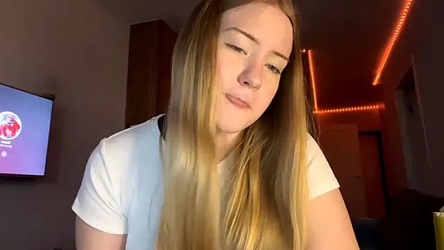 Lisi Kiss  online show from 05.25.26