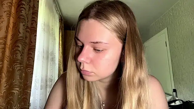 HoneysPiee online show from 05.29.26