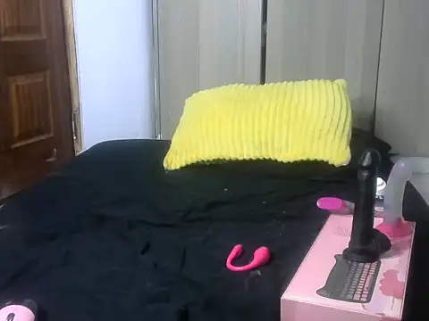 petite lexiiivv online show from 07.10.26