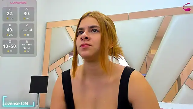 Snapshot of AliceCruzz chatting on 05.22.26 AliceCruzz online show from 05.22.26