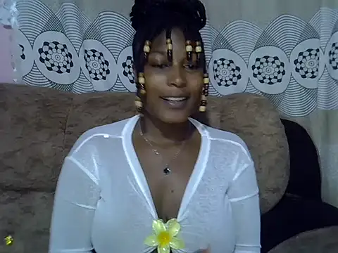 Snapshot of Eebony1 chatting on 05.17.26 Eebony1 online show from 05.17.26