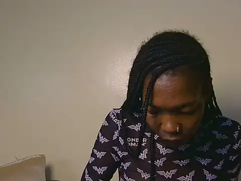 Glamtashie online show from 07.16.26