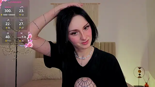 Snapshot of Little1_molly chatting on 05.23.26 Little1 molly online show from 05.23.26