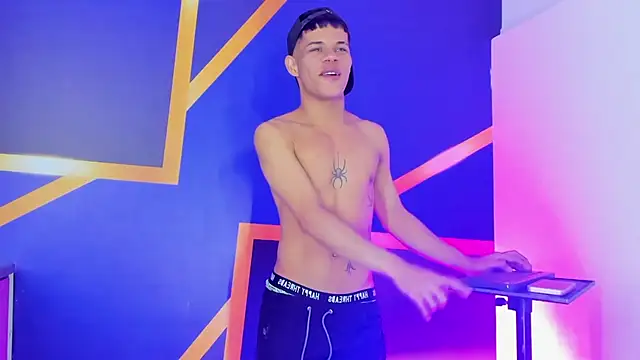 Snapshot of Gregor_oficial chatting on 05.23.26 Gregor oficial online show from 05.23.26
