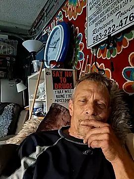 Snapshot of truckdawg2023 chatting on 07.15.26 truckdawg2023 online show from 07.15.26