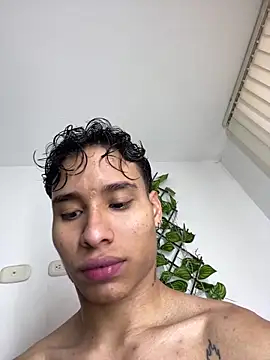 NelModel1 online show from 05.30.26