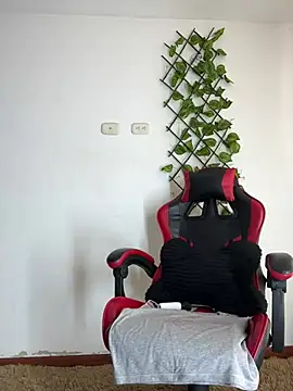 NelModel1 online show from 07.21.26