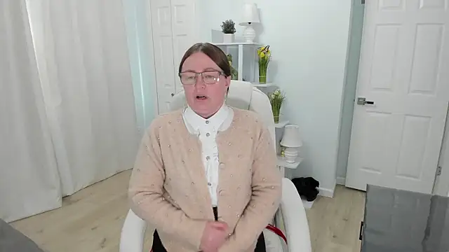 Snapshot of Vika73 chatting on 03.11.25 Vika73 online show from 03.11.25