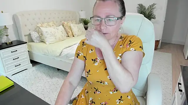 Vika73 online show from 04.24.26