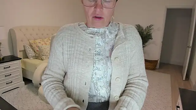 Vika73 online show from 05.30.26