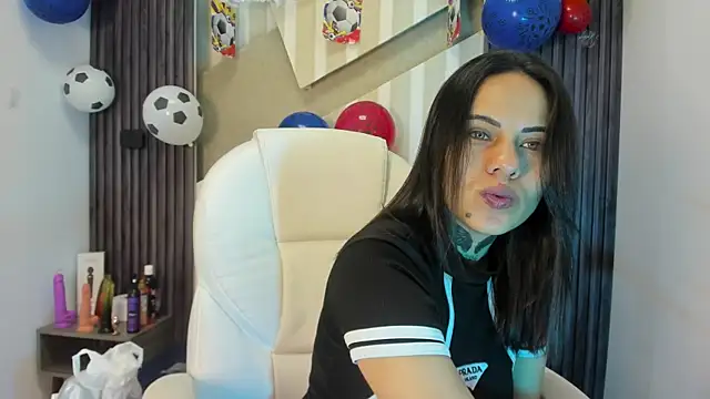 MadisonYoung000 online show from 06.29.26