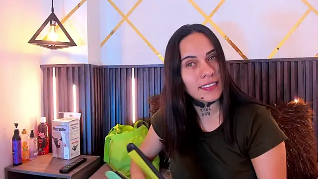 MadisonYoung000 online show from 07.07.26