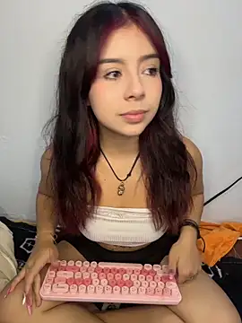 Snapshot of softdoll-_ chatting on 06.18.26 softdoll- online show from 06.18.26