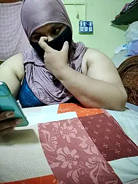 Snapshot of shaik35f chatting on 06.24.26 shaik35f online show from 06.24.26