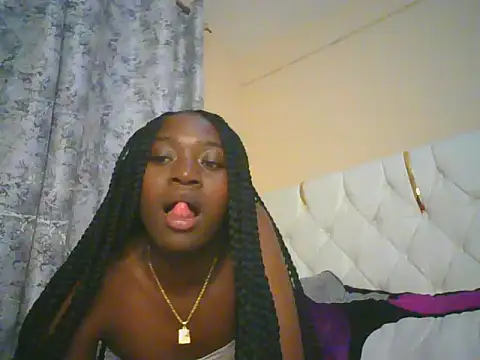 Preetygirlyz online show from 05.18.26