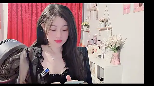 Snapshot of Bee-Cherry chatting on 06.07.26 Bee-Cherry online show from 06.07.26