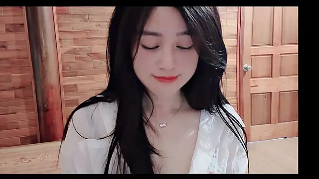 Snapshot of Bee-Cherry chatting on 06.14.26 Bee-Cherry online show from 06.14.26