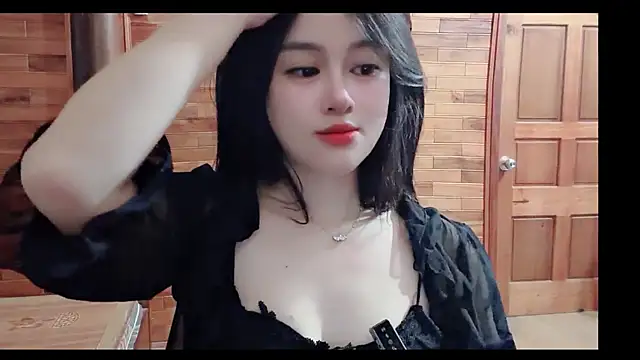 Snapshot of Bee-Cherry chatting on 06.15.26 Bee-Cherry online show from 06.15.26