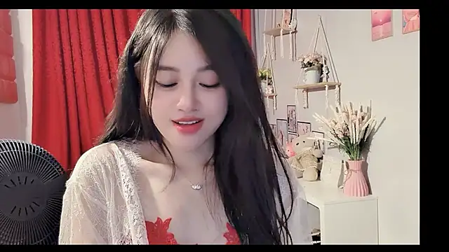 Snapshot of Bee-Cherry chatting on 06.24.26 Bee-Cherry online show from 06.24.26