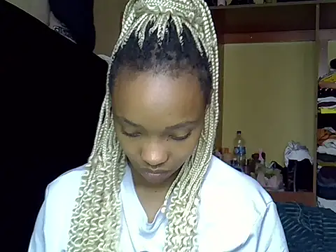 Snapshot of pretty_jazminee1 chatting on 05.30.26 pretty jazminee1 online show from 05.30.26