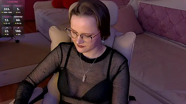 Snapshot of AgnesRay chatting on 05.30.26 AgnesRay online show from 05.30.26