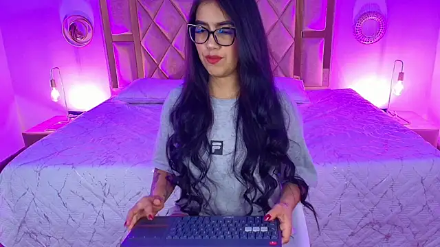 AlahiaColucci online show from 05.30.26