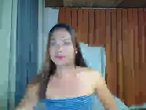Snapshot of kharen_bigcock chatting on 05.28.26 kharen bigcock online show from 05.28.26