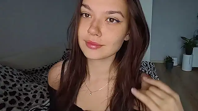 Snapshot of Vicki_queen chatting on 06.19.26 Vicki queen online show from 06.19.26