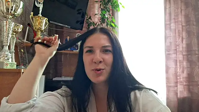 Snapshot of MoroseViki chatting on 05.19.26 MoroseViki online show from 05.19.26