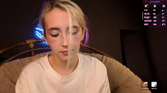 Elen  Moore online show from 07.24.26