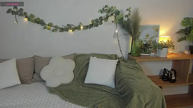 HoneyEmilly online show from 05.30.26