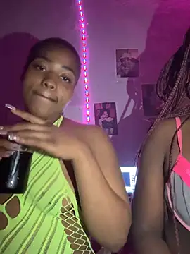 pinkybabrie200 online show from 05.22.26