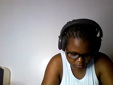 Snapshot of ladar chatting on 07.27.26 ladar online show from 07.27.26