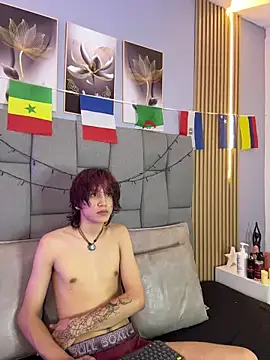 Mika love milo online show from 06.24.26
