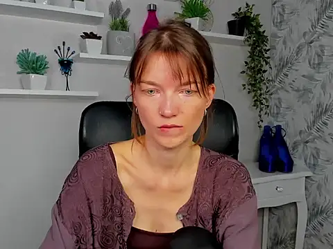 KiraBliss28 online show from 06.02.26