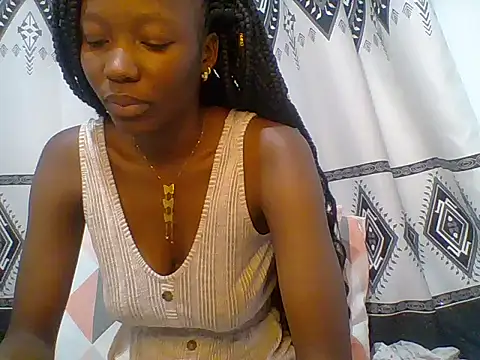 Snapshot of Shania_loveer chatting on 07.18.26 Shania loveer online show from 07.18.26