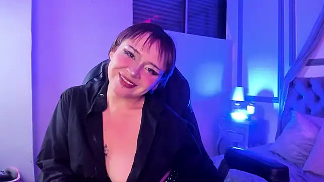 Snapshot of Nafy_Kell chatting on 05.21.26 Nafy Kell online show from 05.21.26