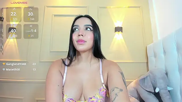 IVONNEREYES online show from 07.07.26