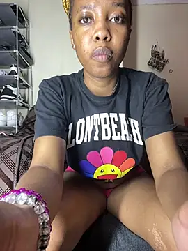 Snapshot of Sweet_Linah1 chatting on 06.25.26 Sweet Linah1 online show from 06.25.26