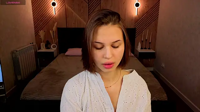 Annie Kitss online show from 06.02.26
