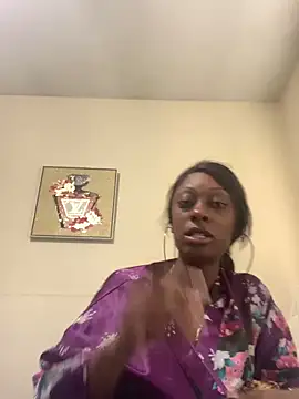 Snapshot of Prettylondond chatting on 06.07.26 Prettylondond online show from 06.07.26