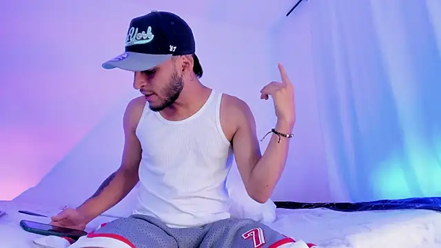  Kevin xxx online show from 01.25.25