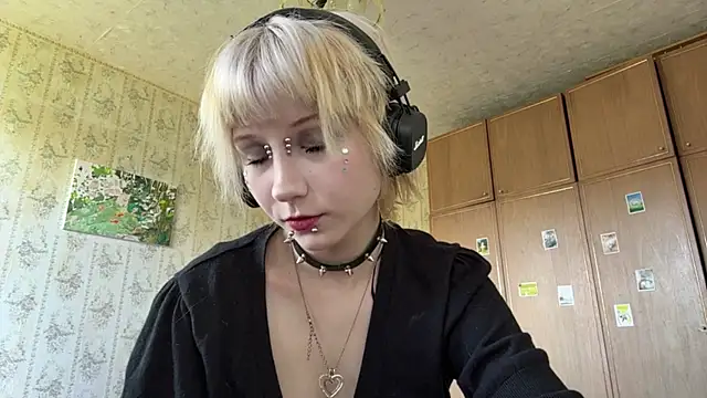 FatimahFroman online show from 05.23.26