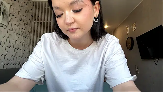 NikiGrandberry online show from 05.23.26